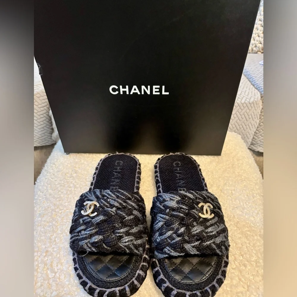 Authentic! CHANEL Braided Cord Black and Gray Woven (Slides Mules) - Picture 2 of 8